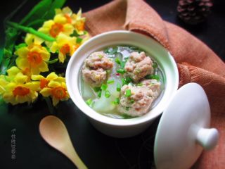 18、肉丸冬瓜汤—夏日清爽靓汤,口感来的更加的厚重，饱满，实在