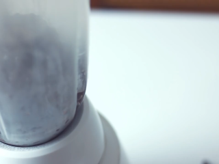 11、綠茶紅豆冰皮月餅,放入机器打成泥