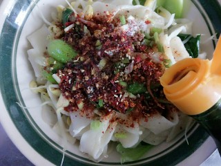 30、油泼扯面,醋