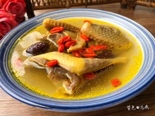 10、滋补鸽子汤,成品图二