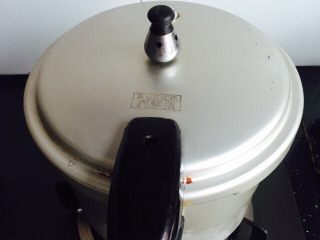 21、营养滋补+白萝卜筒骨汤,盖上盖子大火煮开上气即可关火（白萝卜煮的太软烂就不好吃了）