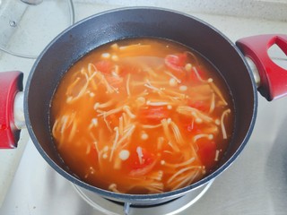 10、金针菇豆腐汤,加适量热开水