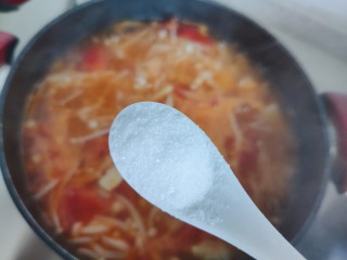 14、金针菇豆腐汤,加一小勺细盐