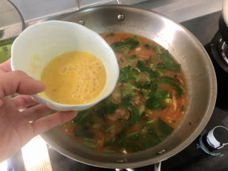 30、西红柿面疙瘩,淋蛋液，煮到蛋液成型浮起