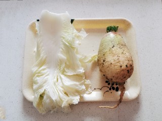 1、萝卜白菜汤,白菜萝卜。