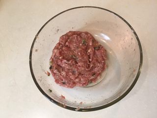 12、荠菜馄饨两吃,摔个几下就出筋了????