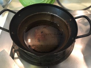 21、荠菜馄饨两吃,起油锅！不要太大火！中火