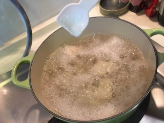 27、荠菜馄饨两吃,加盐