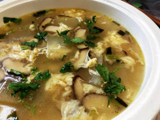 22、冬瓜鸡蛋汤,这道汤，做法简单，清淡鲜美，消肿利尿，美味健康。喜欢的小伙伴们一起来试试吧????