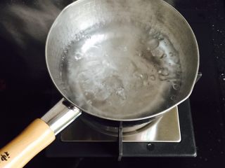 8、温州鮸鱼丸面,另起锅烧水