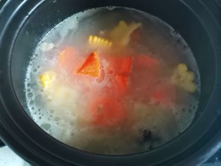 13、胡萝卜炖排骨,小火慢炖80分钟，