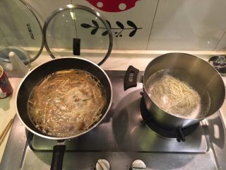 23、鱿鱼羹面/肉羹面,两锅一起！