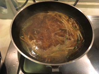 25、鱿鱼羹面/肉羹面,差不多啦！