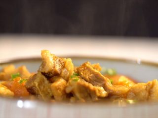 11、快速简单，西红柿炖牛腩,撒上葱花，饿了！