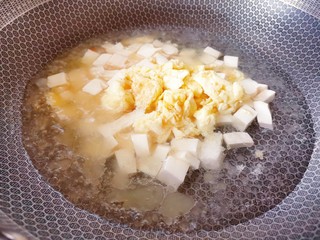 10、苋菜豆腐汤,加适量清水