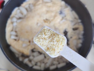 16、白玉菇鸡蛋汤,加一小勺鸡精