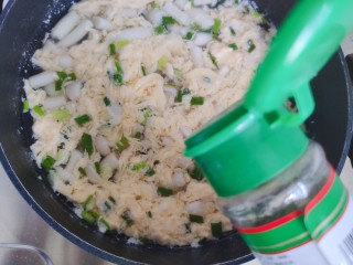 18、白玉菇鸡蛋汤,喜欢的话还可以加少许胡椒粉