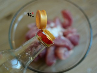 5、#猪年#干炸小酥肉,生抽