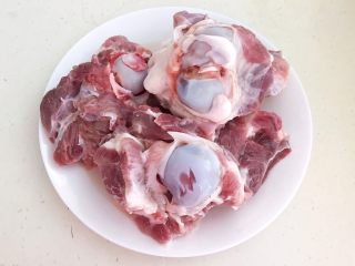 1、东北酱大骨,猪大骨3块（1500克）