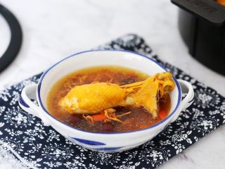 12、虫草花鸡汤,成品图