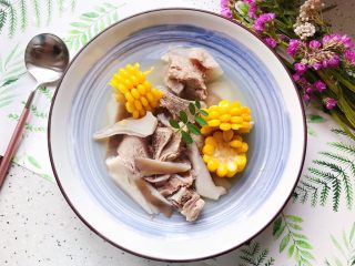 22、菌菇玉米扇骨汤（高压锅版）,成品图