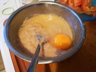 8、番茄肉圆汤,加一个鸡蛋。