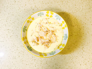 13、虾皮鸡蛋羹,移至外面