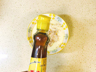 14、虾皮鸡蛋羹,淋入香油提香