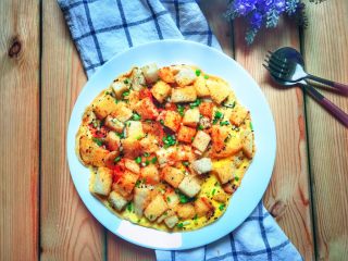 18、中西合璧的馒头鸡蛋披萨,好看又好吃的馒头鸡蛋披萨!