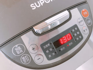 13、猪肝瘦肉粥,点击煮粥健进行煲煮。