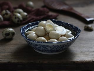 12、糟卤鹌鹑蛋,成品图。