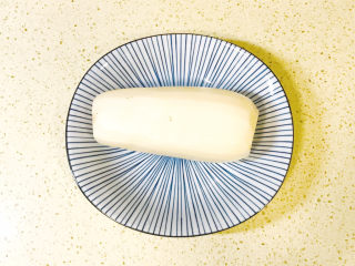 11、莲藕肉丸,再来处理一下莲藕，洗净，去皮