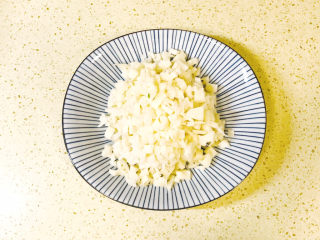 12、莲藕肉丸,切碎