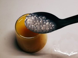 15、南瓜西米露,放入煮好的西米。