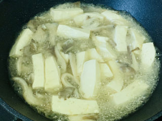 17、平菇豆腐汤,起锅