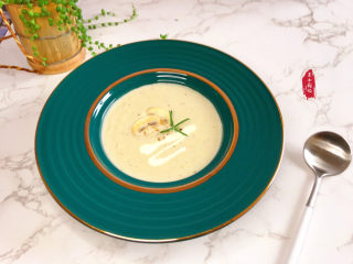 16、奶油蘑菇浓汤,冬日喝它太温暖啦～～～