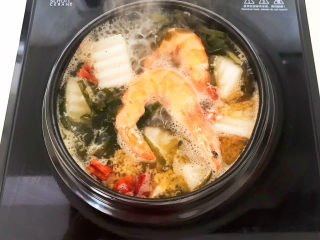 16、海带冬瓜汤,烧开调匀即可