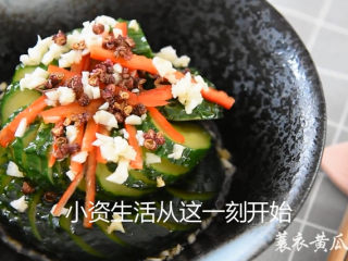 12、2分钟学会这道网红菜——蓑衣黄瓜,美好的一天又开始啦~