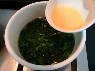 13、芙蓉鲜蔬汤,再次煮开，倒入鸡蛋液