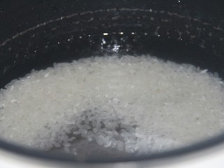 10、幸福早餐香菇瘦肉粥,加水