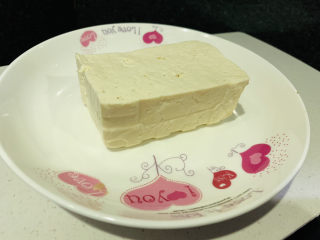 2、辣白菜豆腐汤,豆腐半块