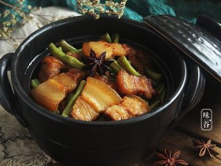 13、豆角焖肉,习惯性来张特写，诱惑下亲们的味觉！