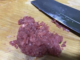 3、西湖牛肉羹,牛肉剁碎