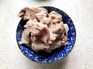 15、虫草花排骨汤,控干水分