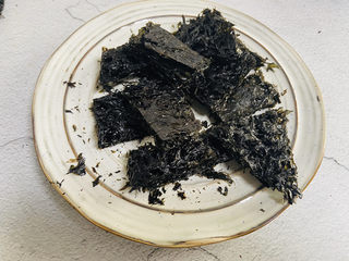 4、芦笋紫菜汤,花水紫菜剪小片