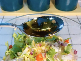 18、无骨鸡爪,一汤匙香油