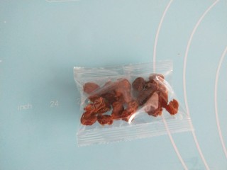 11、冬瓜薏米排骨汤,不喜欢大枣的可以放枸杞。