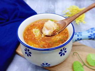 15、番茄龙利鱼汤,鲜嫩的鱼肉，汤汁酸中带甜。味道鲜美。