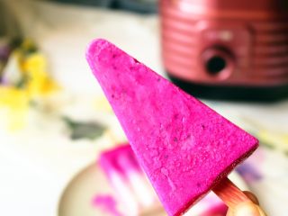 16、火龙果酸奶冰棍,火龙果的最好看。