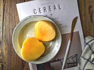 3、简单不放油的 鱼香肉丝,土豆一切两半